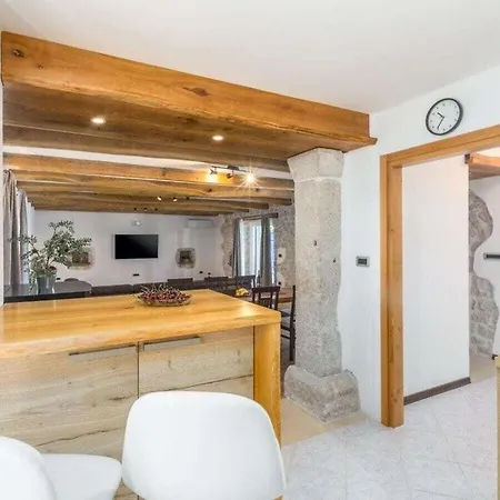 Casa Arsini Comfortable Дом отдыха Пореч
